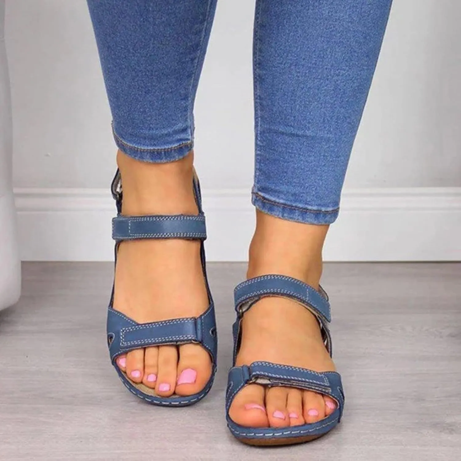 Casual Women's Platform Sandals with Adjustable Buckle Straps Stylish Open Toe Flats for Summer Resort Wear