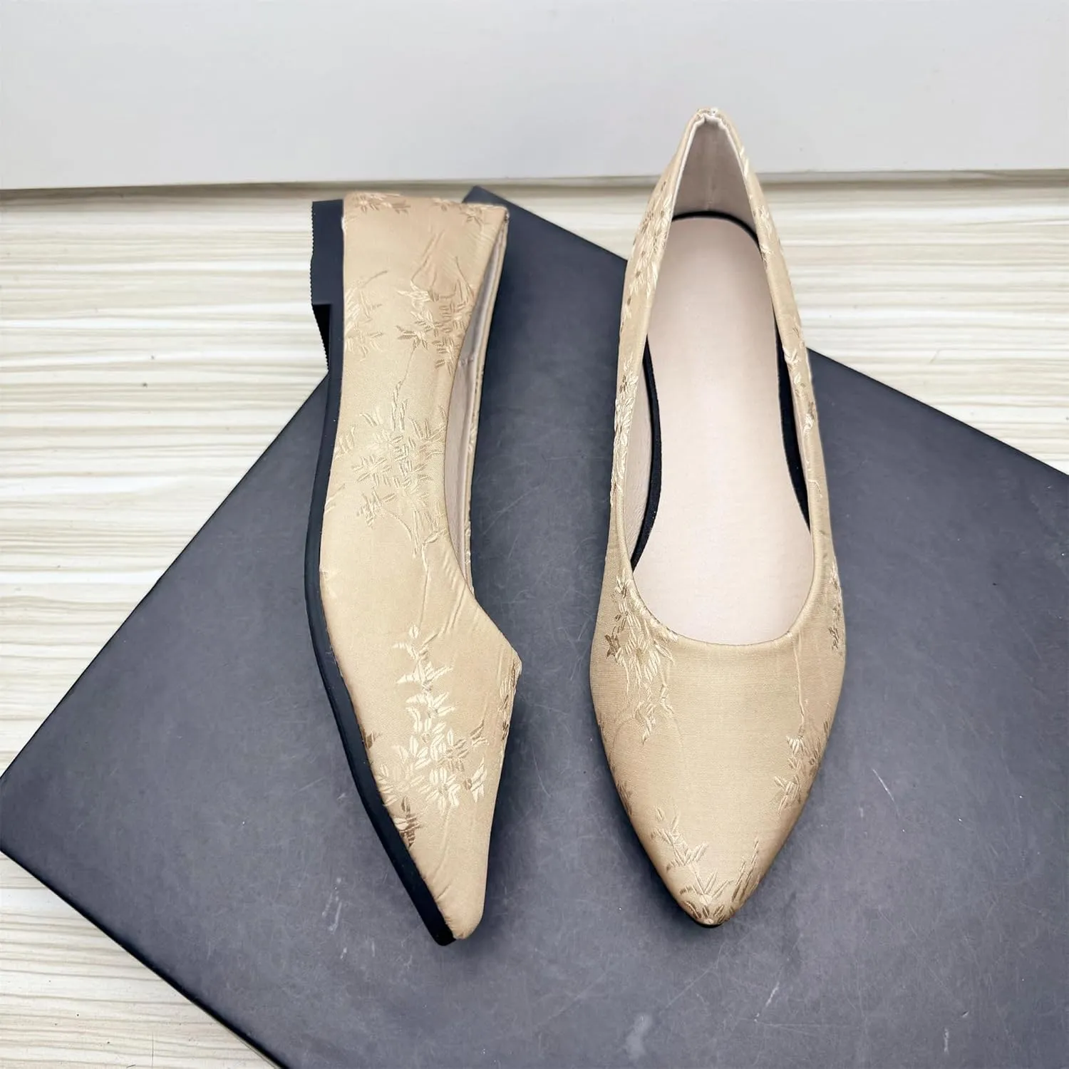 Dear Time Women's Pointed Toe Ballets Flower Embroidered Flat Shoes Dress Flats Slip on Walking Shoes