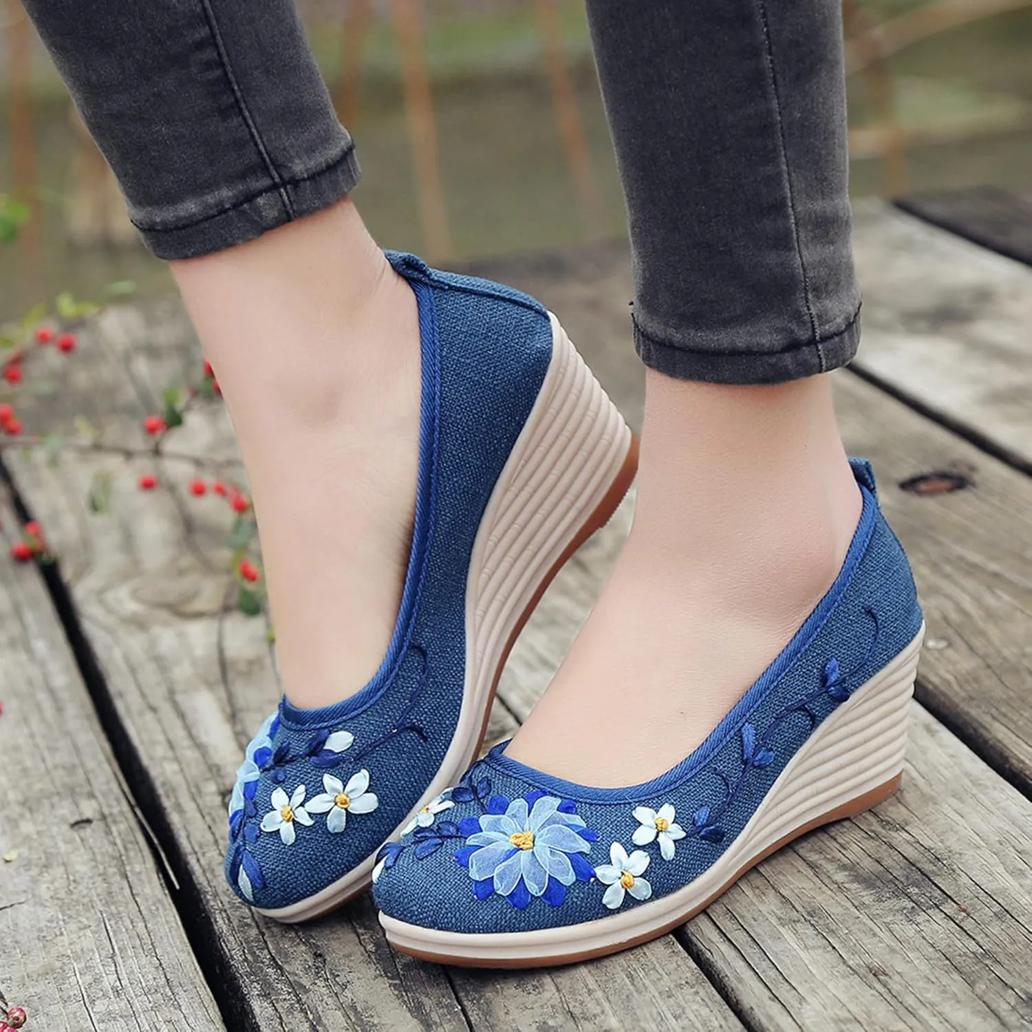 Hee grand Women Wedges Heeled Shoes Chinese Style Embroidered Shoes Comfort Cotton and Linen Slip On Walking Shoes