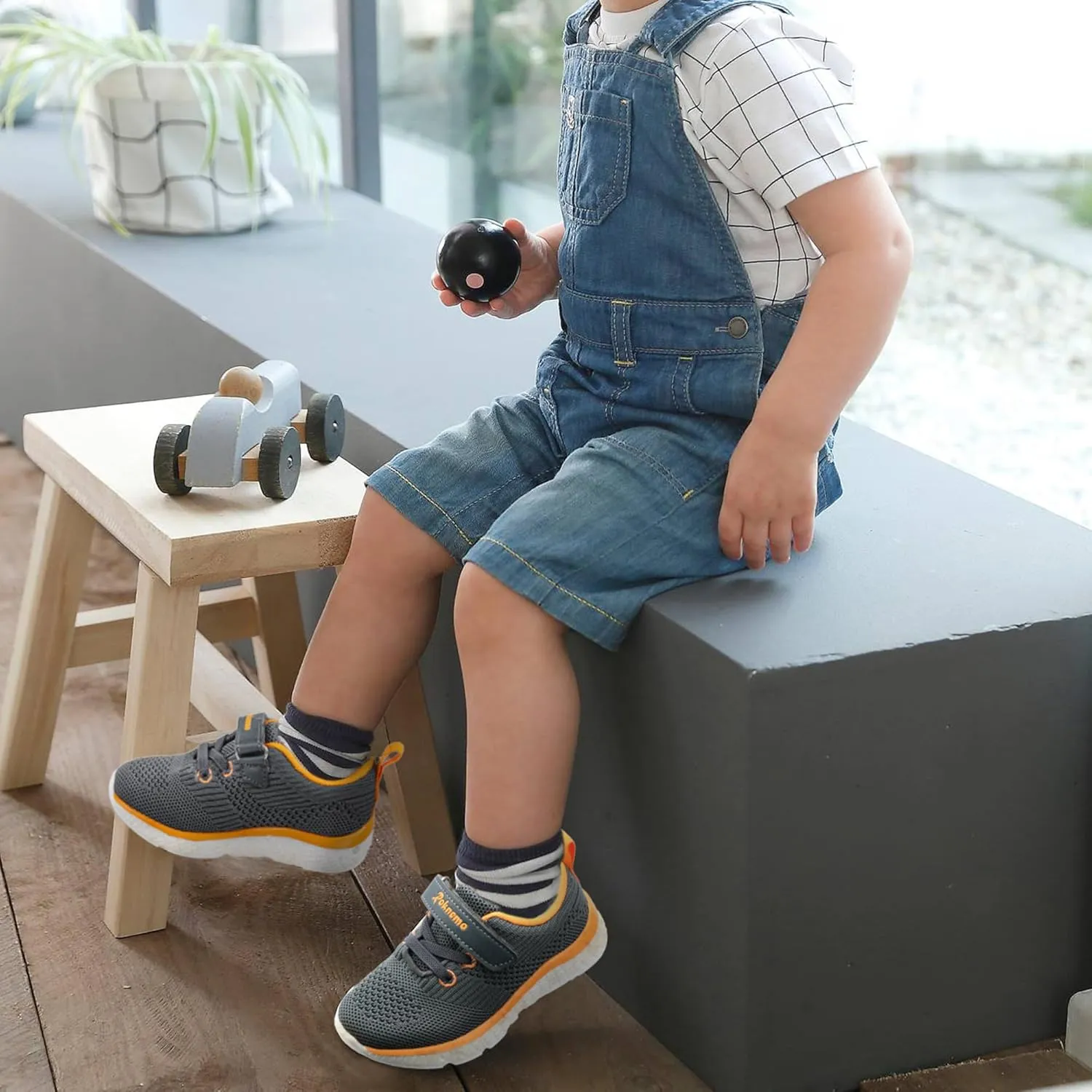 Kids Sneakers for Boys Girls Athletic Running Walking Shoes Lightweight Sports Tennis Shoes Adjustable Strap Sneaker for Little Kid Big Kid Gym School
