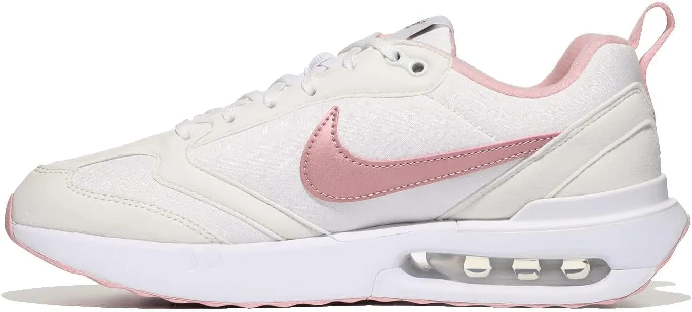 NIKE Women's Sneaker