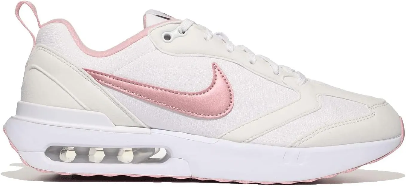NIKE Women's Sneaker