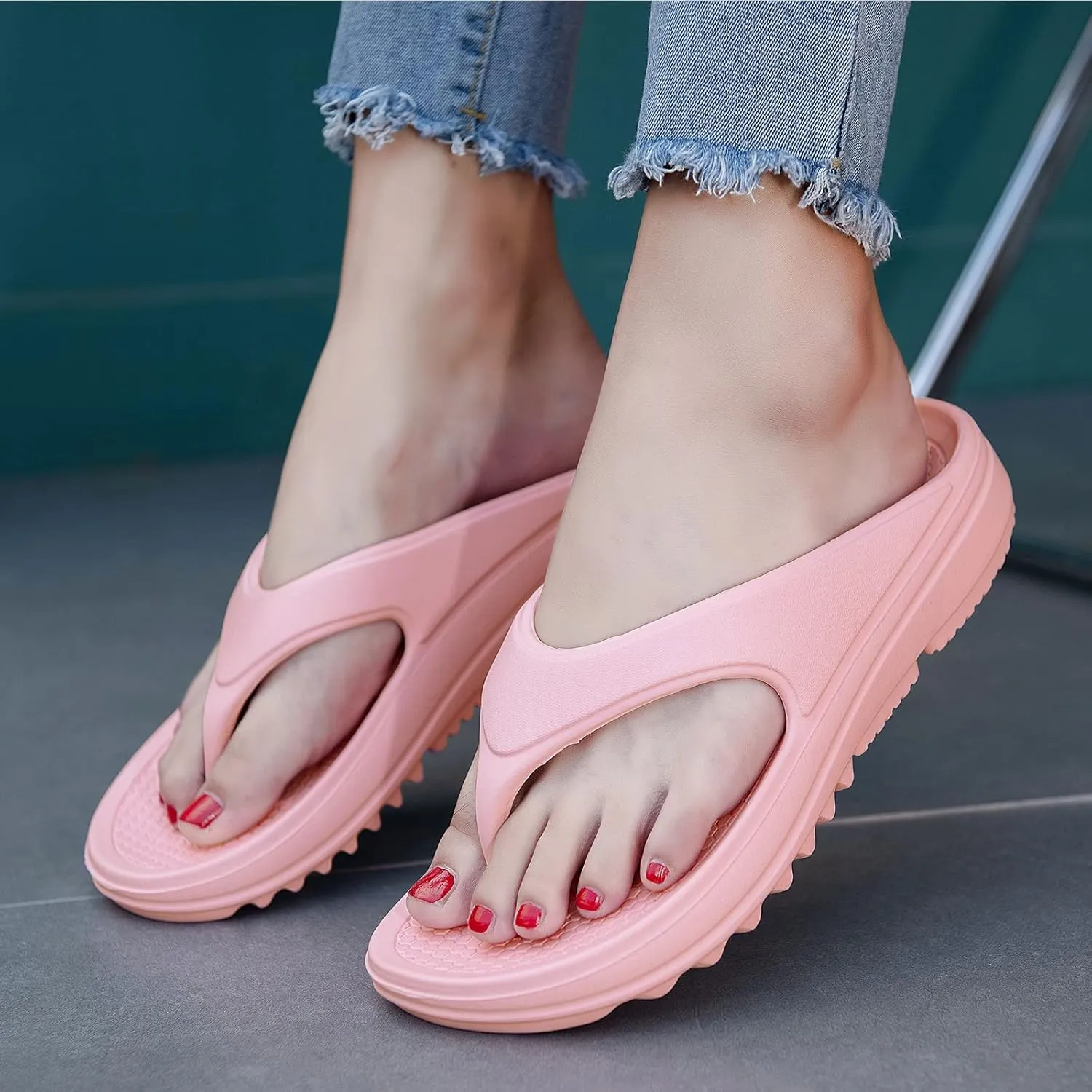 Oudizz Orthopedic Sandals Flip Flops for Women Arch Support Pillow Soft Recovery Thong Sandals Spa Summer Beach Cloud Slides