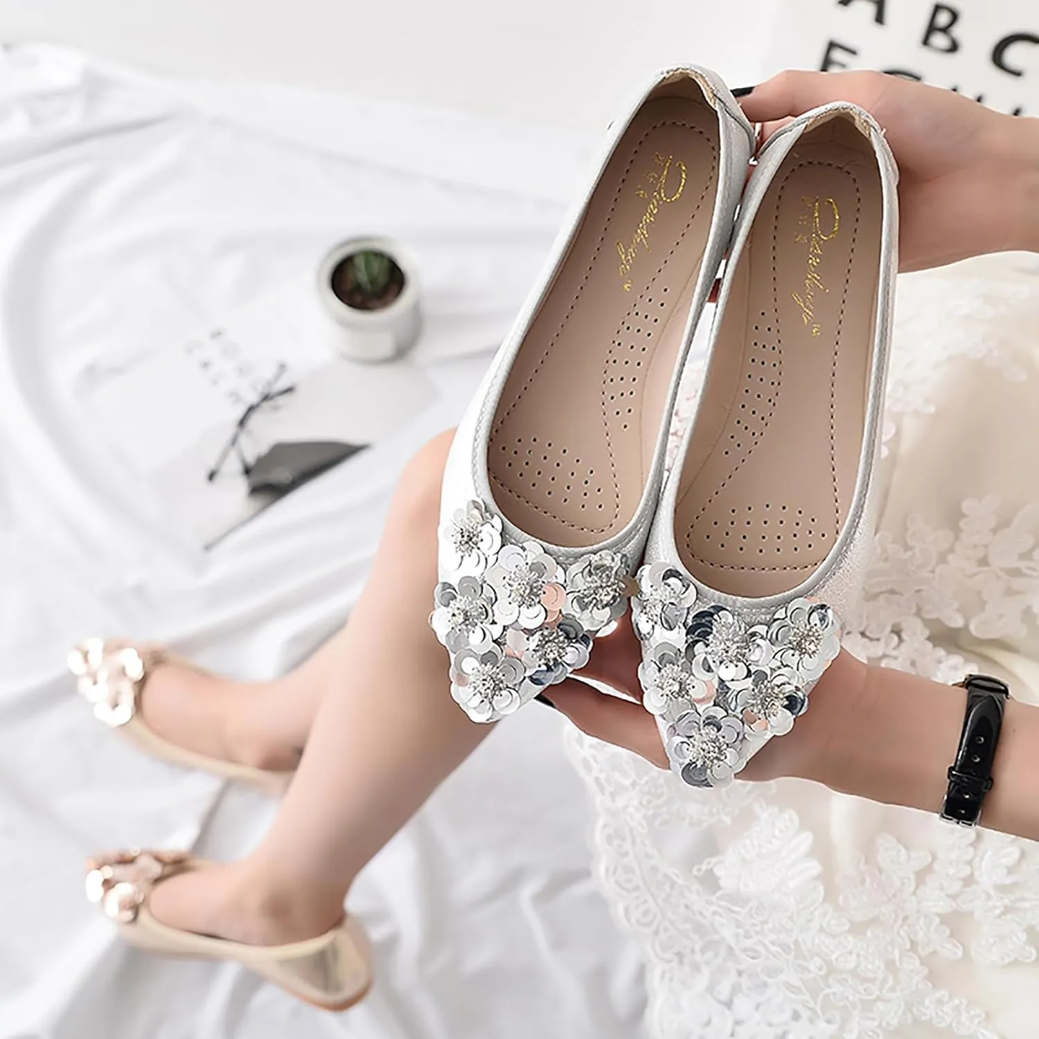 Women's Flats, Foldable Ballet Flats for Women, Flower Pionted Toe Comfort Light Weight Slip-On Dress Shoes