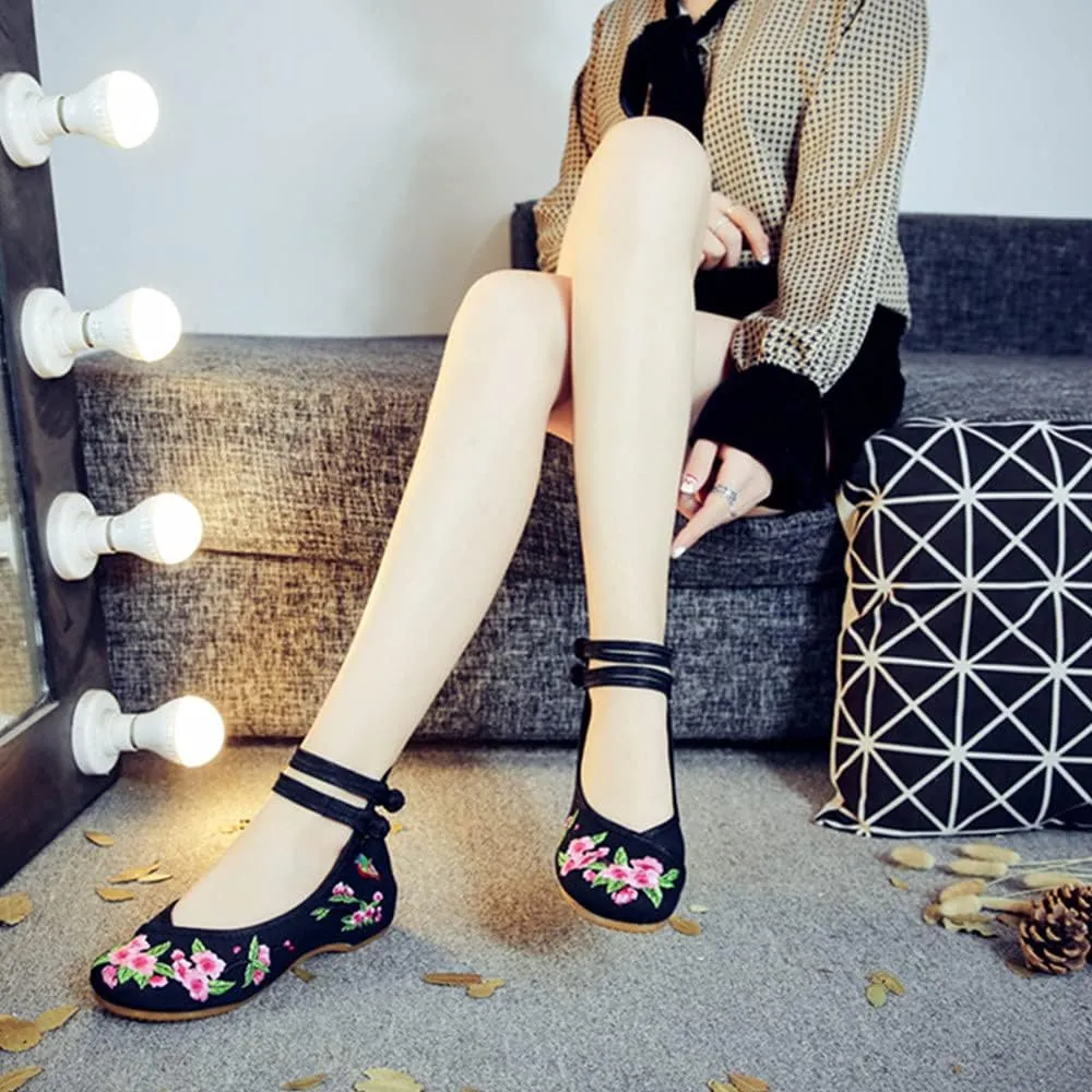 Women's Floral Embroidered Flat Shoes Chinese Traditional Strap Walking Mary Jane Flats Handmade Flower Embroidery Dress Shoes for Cheongsam