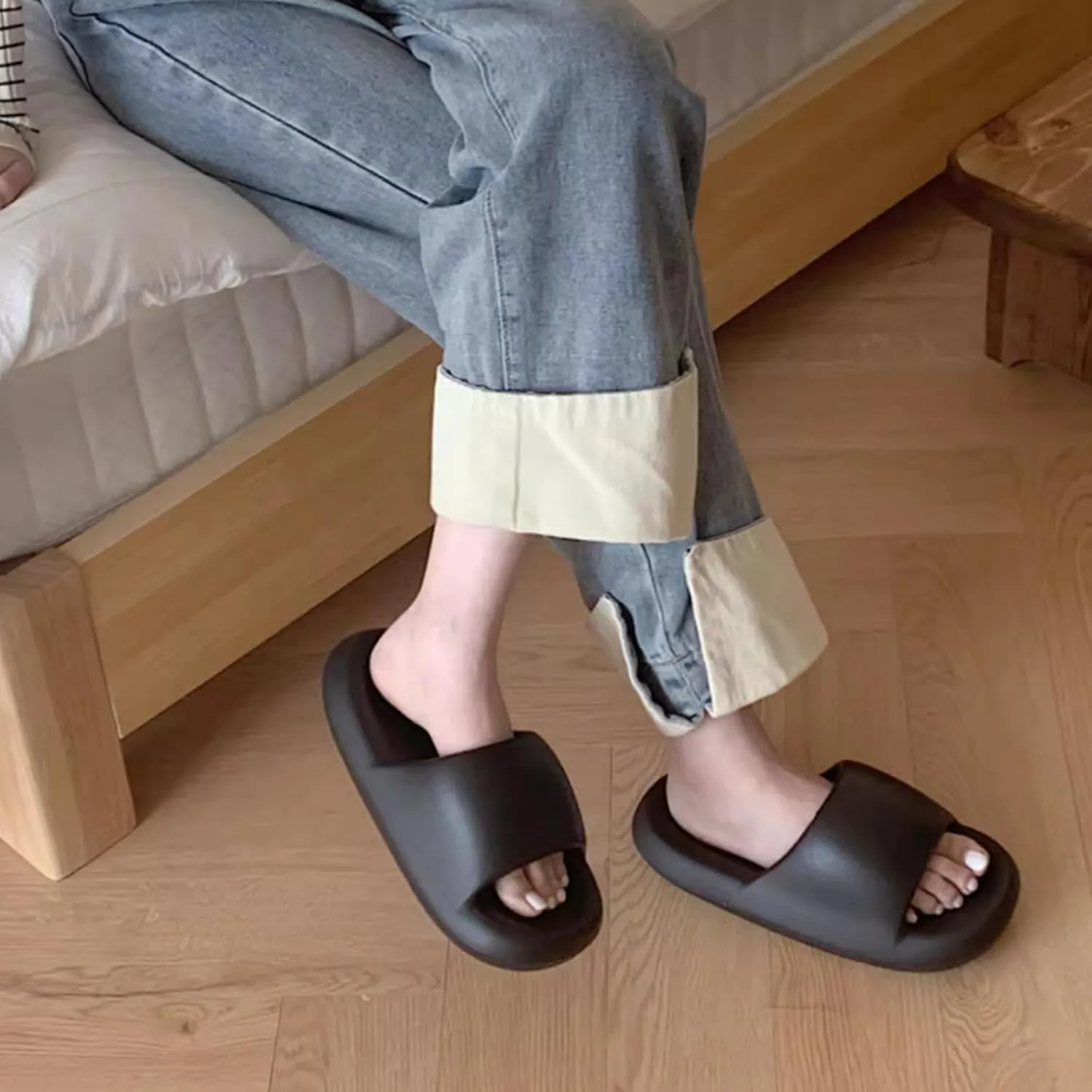 Women's Summer Slides Chic Minimalist Soft Shower Slippers, Non-Slip Bathroom House Sandals Indoor Outdoor