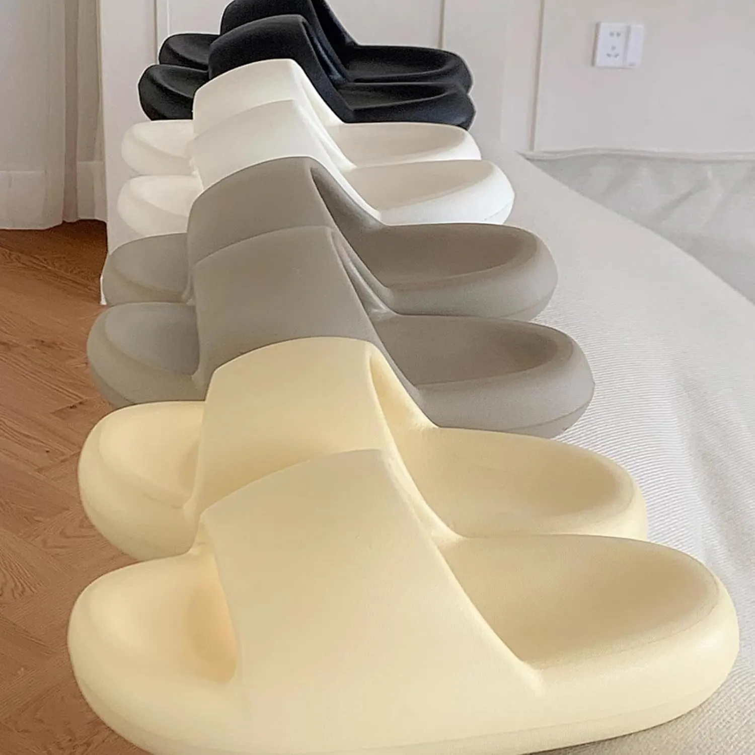 Women's Summer Slides Chic Minimalist Soft Shower Slippers, Non-Slip Bathroom House Sandals Indoor Outdoor